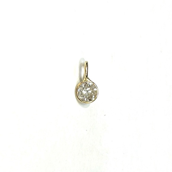1CT Brilliant Cut Diamond Pendant in solid 14k Yellow Gold - Picture 1 of 4